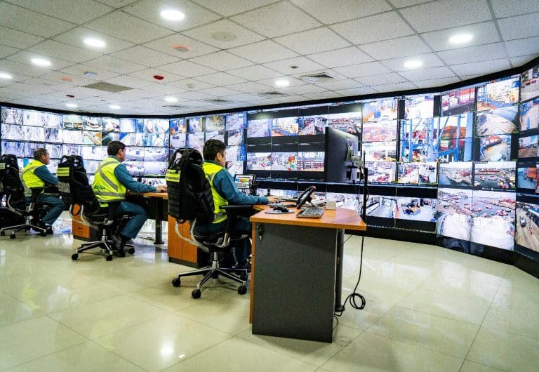 1-ISJ- Video solutions provider enhances monitoring operations at port in Chile