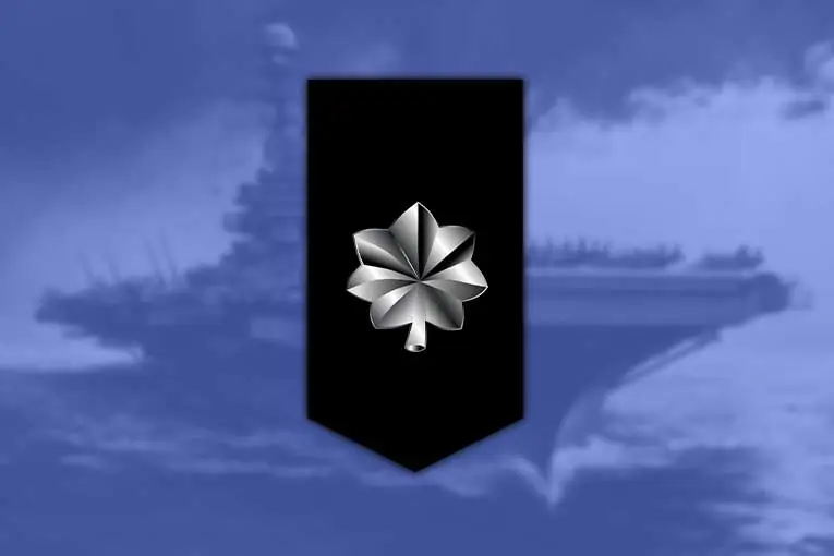 us navy ranks commander
