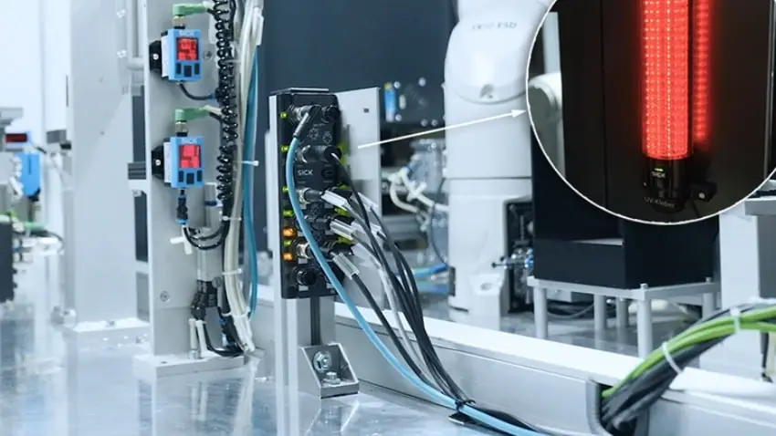 SICK-sets-a-new-standard-with-SIG300-IO-Link-Master