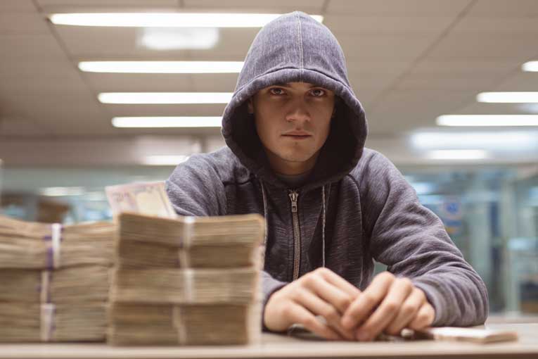 4-ISJ- What is Suspicious Activity Reporting (SAR)? Suspicious Large Cash Deposit