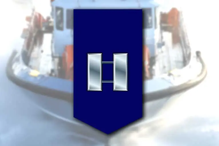 image showing the lieutenant united states coast guard rank