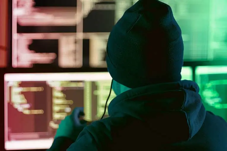image showing the difference between zero day vulnerability and zero day exploit