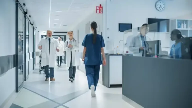 From-bedside-to-beyond:-Smart-healthcare-evolution-with-Hikvision