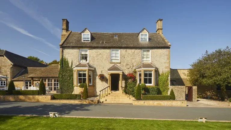 Key-management-in-the-Cotswolds:-Dormy-House