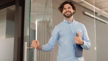 Ten-critical-questions-to-ask-before-selecting-door-hardware